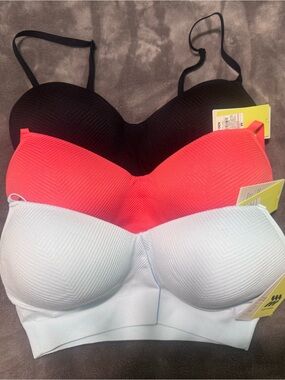 all in motion Seamless Molded Cup Bras/Sports Bras - Black, Coral, Light Blue